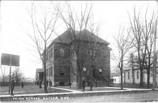 aurora high school 1918 (625 pixels wide)